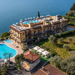 https://hotel-piccolo-paradiso.it-lombardy.com